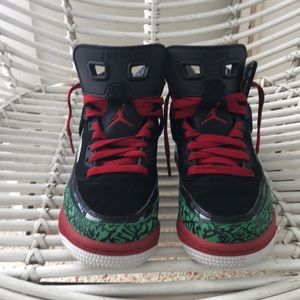 Boys Air Jordan Spizike model